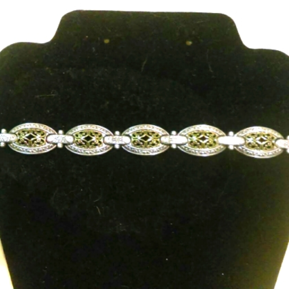 NWTS BRIGHTON SCROLL BRACELET